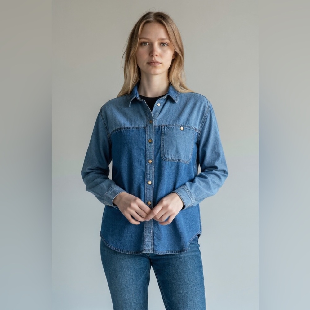 Topshop Moto Denim Button Up Shirt Women’s Size 4 Blue Long‎ Sleeve Jean Top